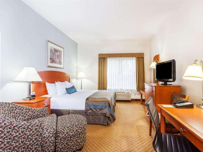 Spark By Hilton Winchester Exterior photo